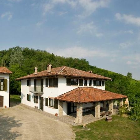 Cascina Il Ginepro Guest House Sinio Exterior photo